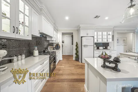 Property photo of 10 Upton Drive Officer VIC 3809