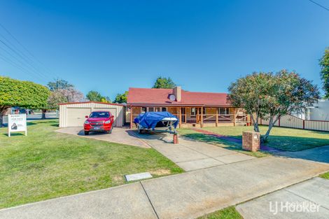 Property photo of 37 Range View Way Thornlie WA 6108