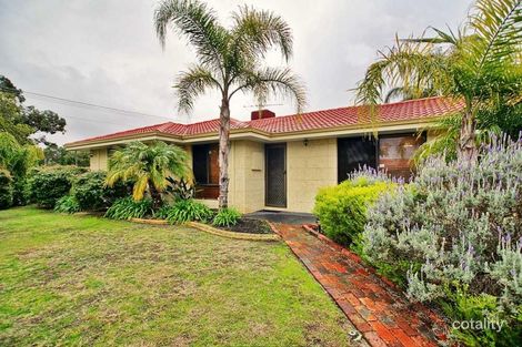 Property photo of 2 Bayley Close Gosnells WA 6110