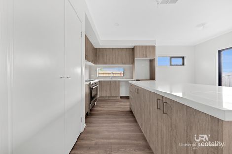 Property photo of 11 Boilersmith Street Donnybrook VIC 3064