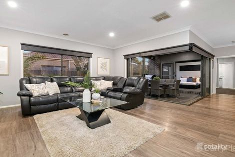 Property photo of 32 Flinders Park Drive Officer VIC 3809