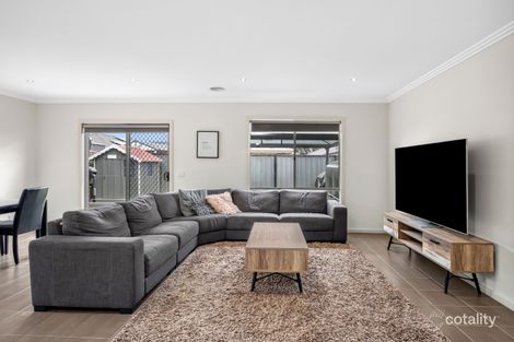 Property photo of 1/16 Raymond George Place Lara VIC 3212