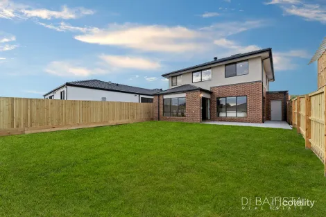 Property photo of 3 Goshawk Street Beveridge VIC 3753