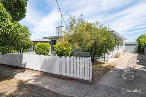 Property photo of 20 Oak Avenue Benalla VIC 3672