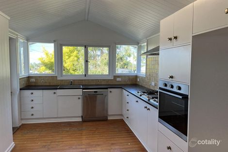 Property photo of 6 Gordon Parade Manly QLD 4179