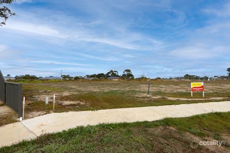 Property photo of 13 Warnock Way Stratford VIC 3862