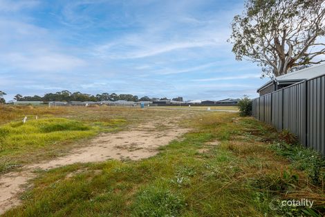 Property photo of 13 Warnock Way Stratford VIC 3862
