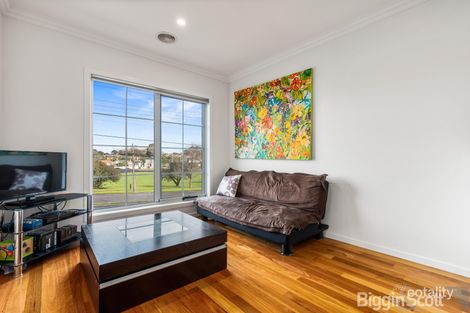 Property photo of 7 Ferntree Gully Road Oakleigh VIC 3166