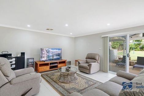 Property photo of 4 Whyte Place Elderslie NSW 2570
