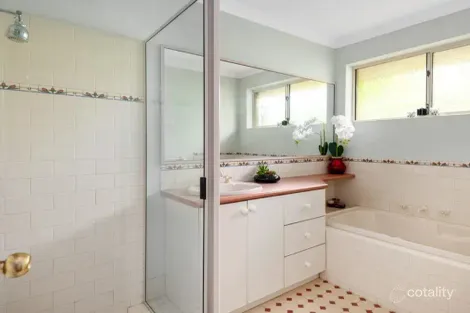 Property photo of 39 Crowley Gardens Somerville WA 6430