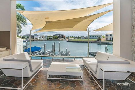 Property photo of 33 Royal Albert Crescent Paradise Point QLD 4216