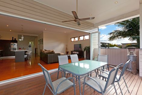 74a Shakespeare St, Coorparoo, QLD 4151