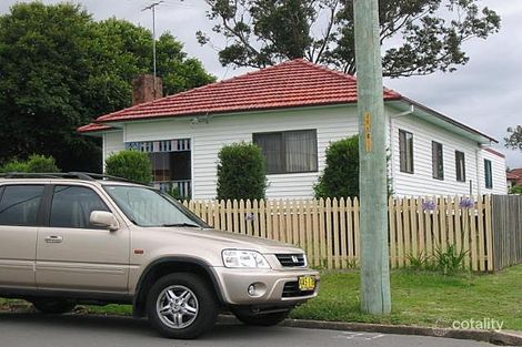6 Macquarie Ave, Gateshead, NSW 2290
