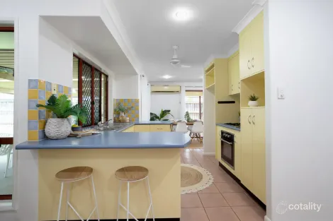 Property photo of 9 Culloden Place Beaconsfield QLD 4740