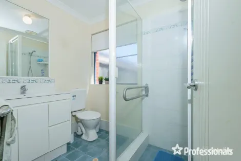 Property photo of 45 Centre Circle Ellenbrook WA 6069