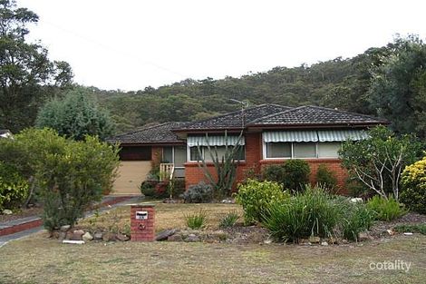 38 Priestley Pde, Point Clare, NSW 2250