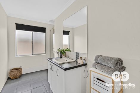 Property photo of 25 Willow Brook View Meadow Springs WA 6210