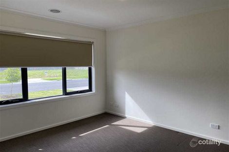 Property photo of 7 Zoe Lane Officer VIC 3809
