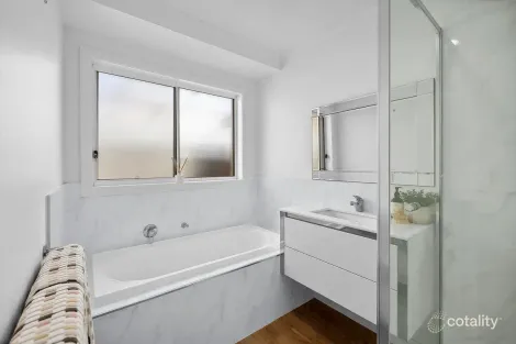 Property photo of 6 Liuzzi Drive Torquay VIC 3228