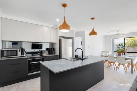 14 Evelyn Rd, Southside, QLD 4570