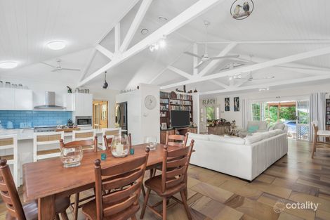 Property photo of 1 Spurwood Close Wongaling Beach QLD 4852