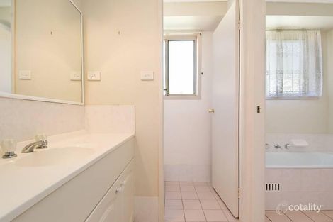 Property photo of 2 Bensley Close Lake Haven NSW 2263