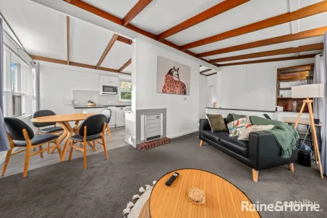 196 Churchill Ave, Sandy Bay, TAS 7005