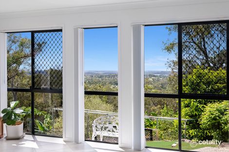 Property photo of 63 Highvale Drive Helensvale QLD 4212