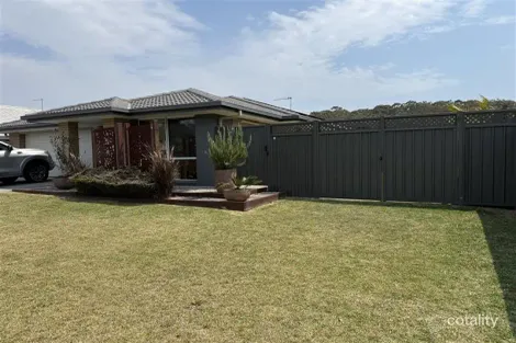 8 Broadwater St, Sandy Beach, NSW 2456