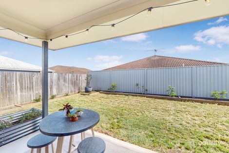 Property photo of 2/21 Amity Drive Rothwell QLD 4022