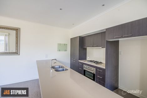 Property photo of 32 McDougall Drive Footscray VIC 3011