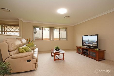 Property photo of 6 Redmond Circuit Cameron Park NSW 2285
