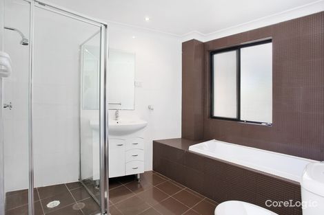Property photo of 2/2-8 Kitchener Avenue Regents Park NSW 2143