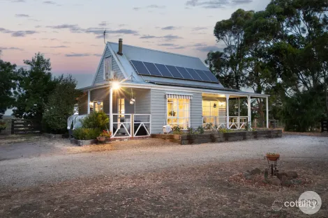 79 Blackberry Lane, Haddon, VIC 3351