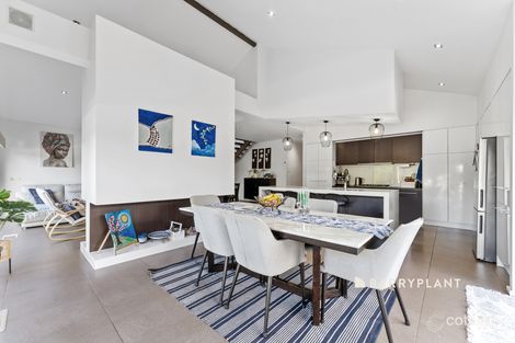 Property photo of 4 Talinga Court Berwick VIC 3806