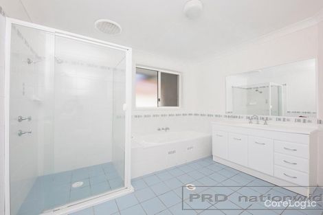 Property photo of 2 Diamond Circuit Rutherford NSW 2320