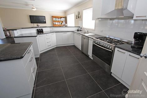 Property photo of 17 Olearia Place Lake Albert NSW 2650