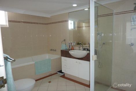 Property photo of 21/1-9 Hughes Avenue Main Beach QLD 4217