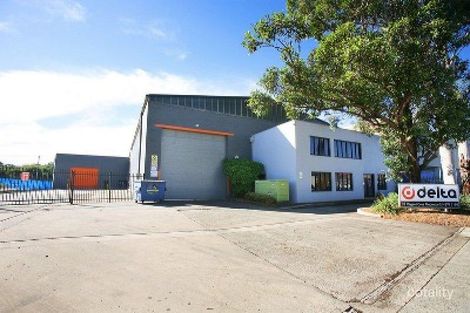 32 Regent Cres, Moorebank, NSW 2170