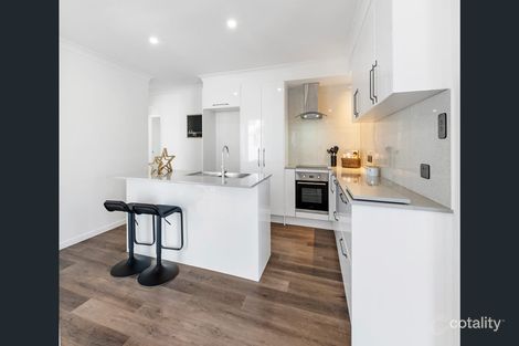 Property photo of 66 Discovery Drive Helensvale QLD 4212