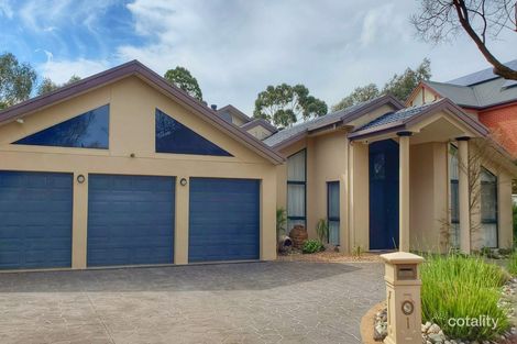 1 Jackson Pl, Caroline Springs, VIC 3023
