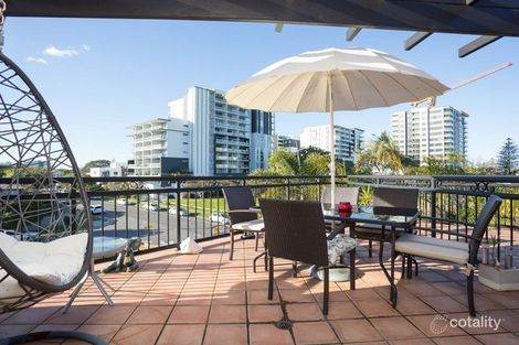 Property photo of 26/10-12 Bath Street Labrador QLD 4215