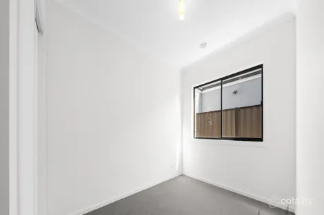 Property photo of 31 Samolus Street Mickleham VIC 3064
