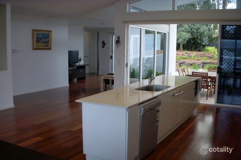 Property photo of 2/1008 Lakeview Terrace Benowa QLD 4217