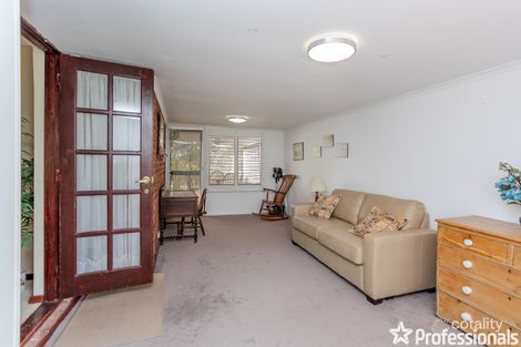 Property photo of 4 Hillside Road Mount Richon WA 6112