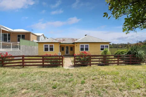 70 Young St, Bombala, NSW 2632