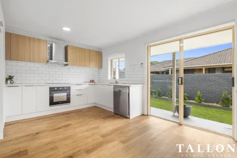 Property photo of 4/2 Simon Street Hastings VIC 3915