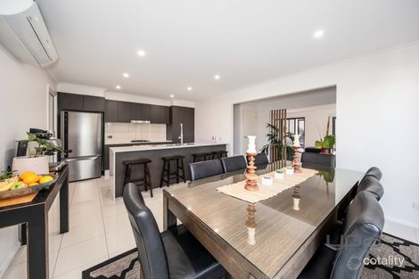 Property photo of 1 Cooma Place Burnside Heights VIC 3023
