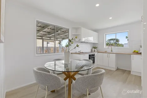 Property photo of 3 Sandpiper Street Beachmere QLD 4510