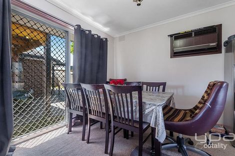 Property photo of 2 Southern Crescent Craigieburn VIC 3064